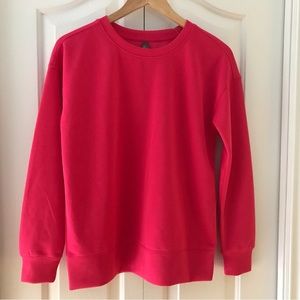 NWT. MONDETTA LADY’S RED LONG SLEEVE CREW NECK SWEAT SHIRT XS